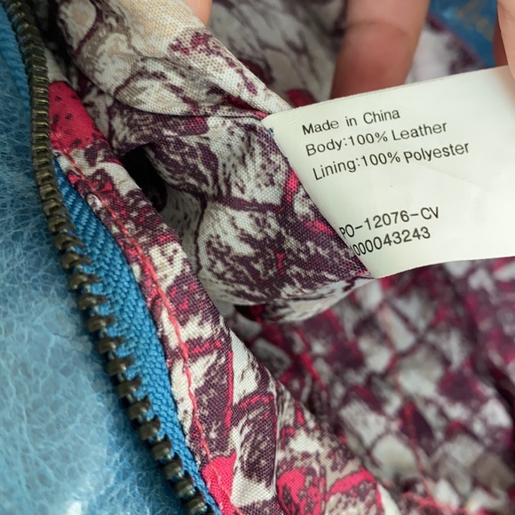 Elliott Lucca Medium Faro Distressed Leather Satchel Bag - Picture 12 of 16